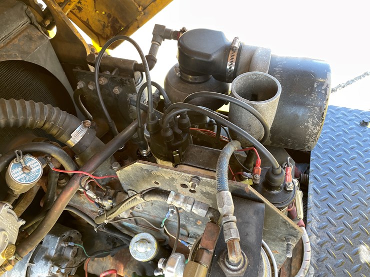#1039-•-hyster-lp-forklift-image-24