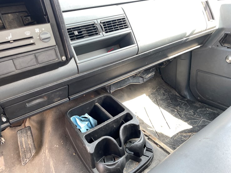 1990-gmc-sierra-3500-image-29