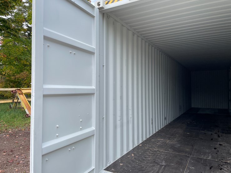 #8105-•-40'-high-cube-container-image-12