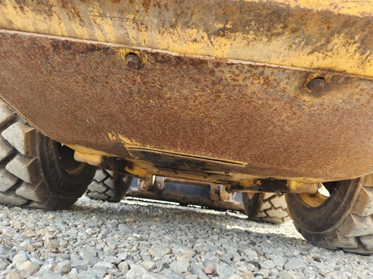 2001-new-holland-ls150-image-25