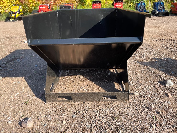 #8210-•-new-kc-skid-steer-trash-hopper-image-2