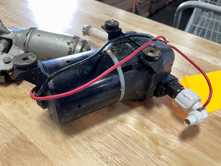 #5517-•-12v-pump-and-hydraulic-jack-(cw)-image-11