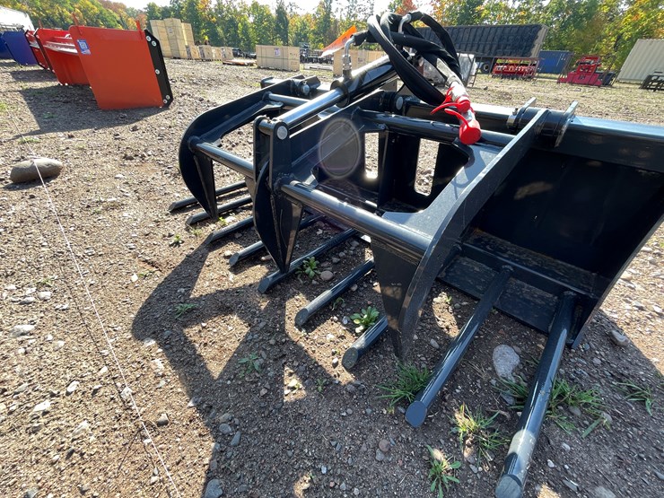 #8242-•-wolverine-compact-tractor-manure-fork-grapple-image-11