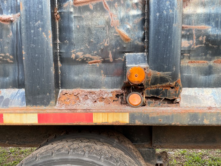 #8104-•-1982-accrt.-40'-3-axle-open-top-gondola-scrap-hauling-trailer-(has-mi-title)-image-40