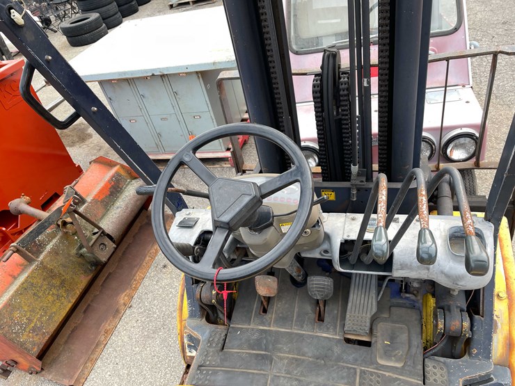 #1982-•-komatsu-forklift-(o4)-image-64