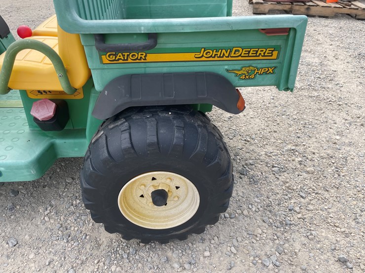 john-deere-gator-hpx-image-9