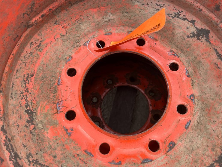 #6484-•-(4)-skidsteer-tires-and-rims-image-5