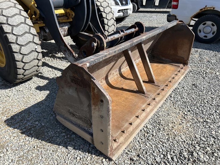 2016-deere-344k-image-10