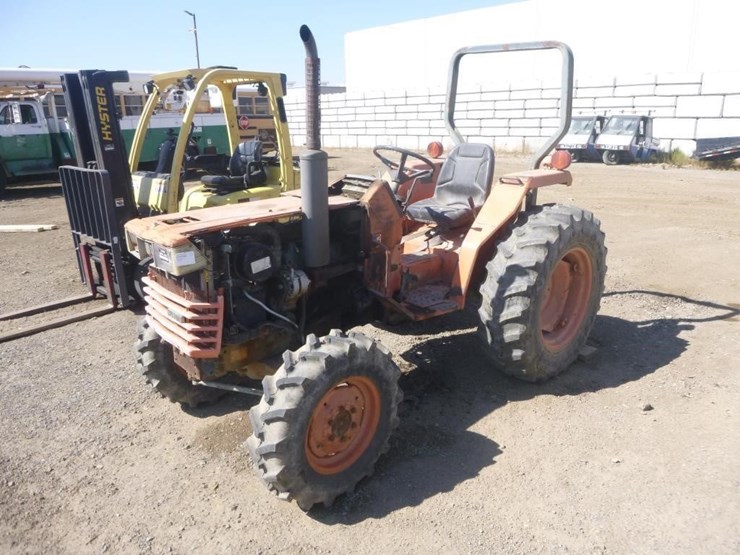 kubota-l2850d-image-1