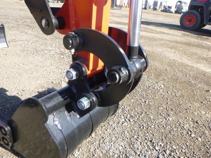 2025-tpm-16-hydraulic-excavator-image-11