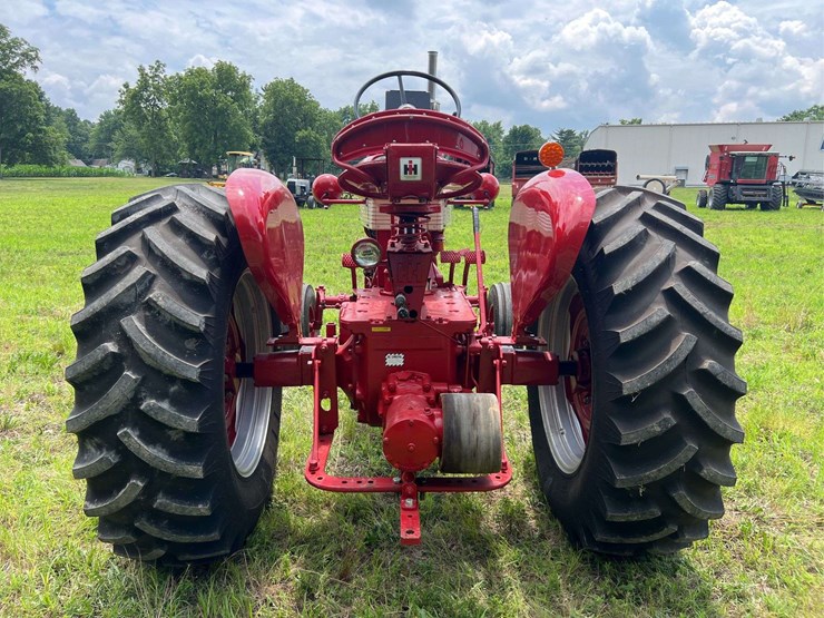 farmall-560-lp-image-4