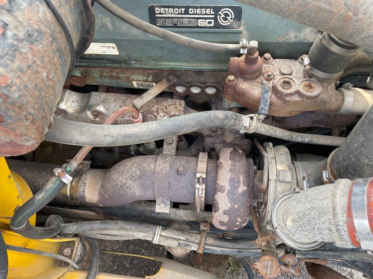 #1003-•-1997-international-semi-tractor-(has-wi-title)-image-80