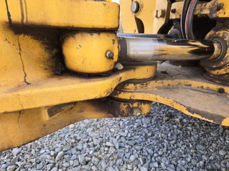 2015-deere-310sl-hl-image-44