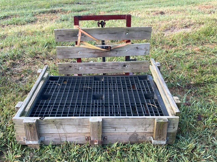 #106-•-3-pt.-carryall-platform-image-3