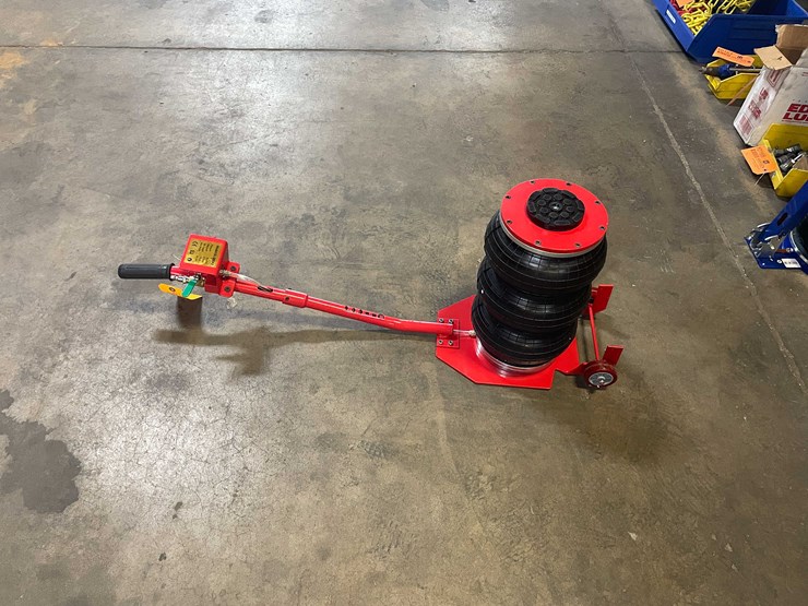 #5551-•-pneumatic-3-ton-lift-capacity-air-jack-(pr12)-image-1