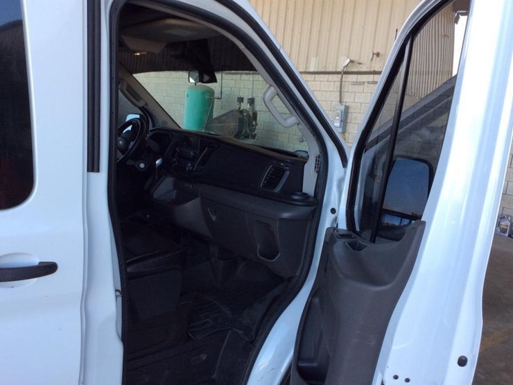 2020-ford-transit-image-7