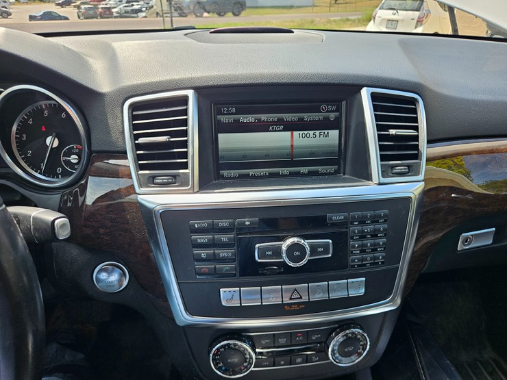 #18517-•-2013-mercedes-benz-m-class-multipurpose-vehicle-(mpv)-image-41
