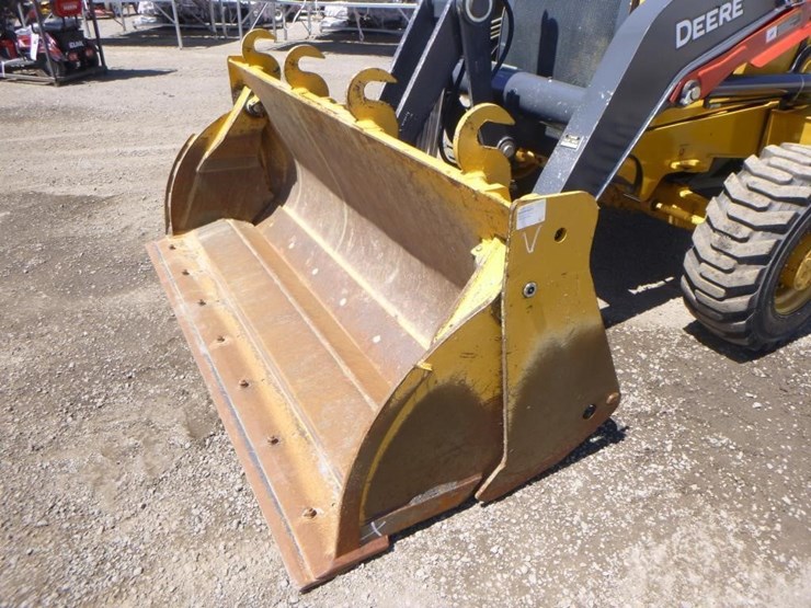 2021-deere-210l-image-9