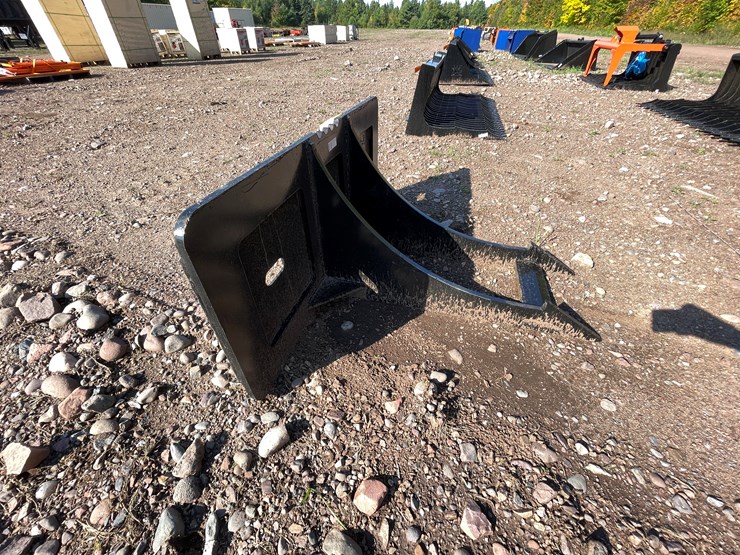 #8224-•-new-kc-skid-steer-rock-digger-image-4