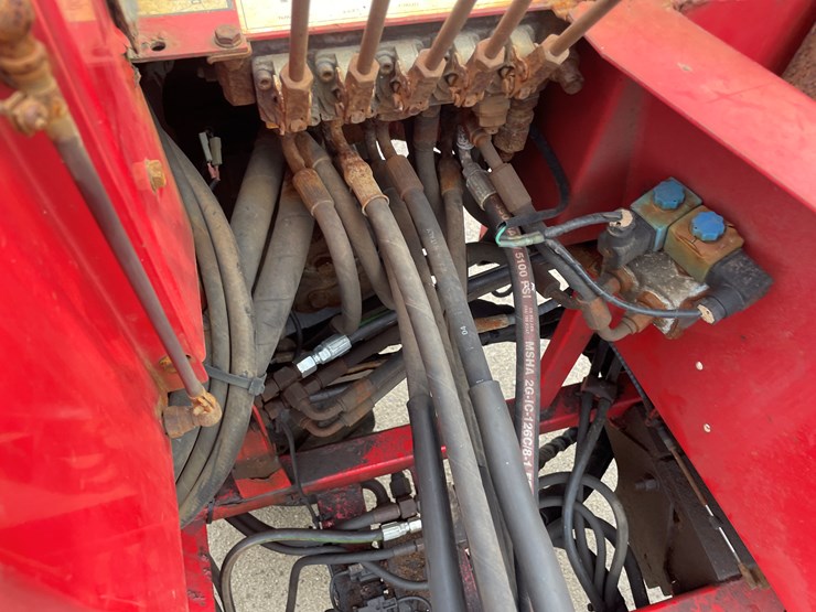 #1020-•-2002-moffett-piggy-back-forklift-image-39