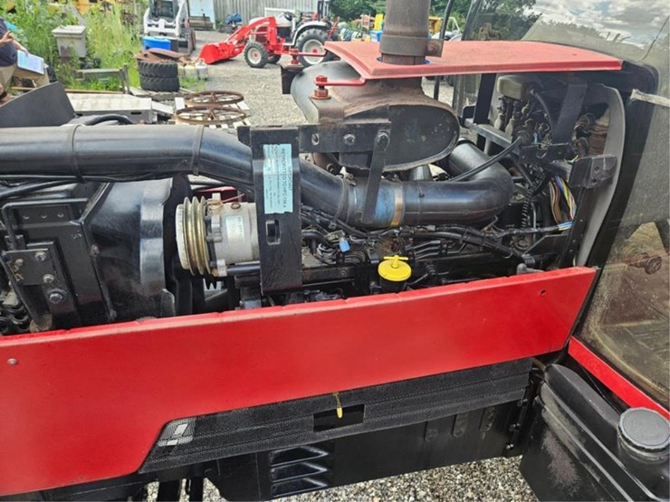 #2005-•-case-international-5140-tractor-image-9