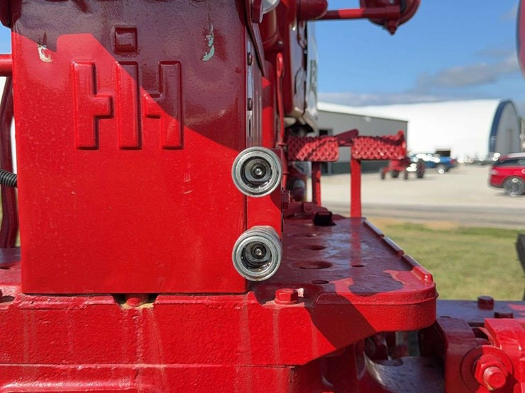 farmall-350-diesel-high-crop-image-37