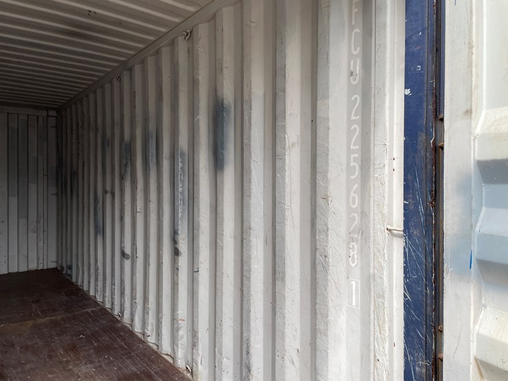 #8106-•-20'-standard-height-shipping-container-image-16