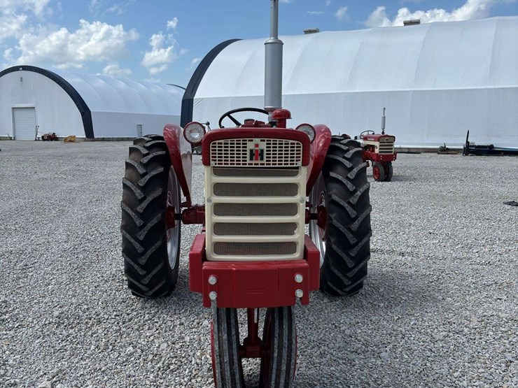 farmall-340-image-8
