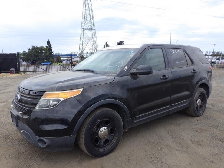 2013-ford-explorer-image-1