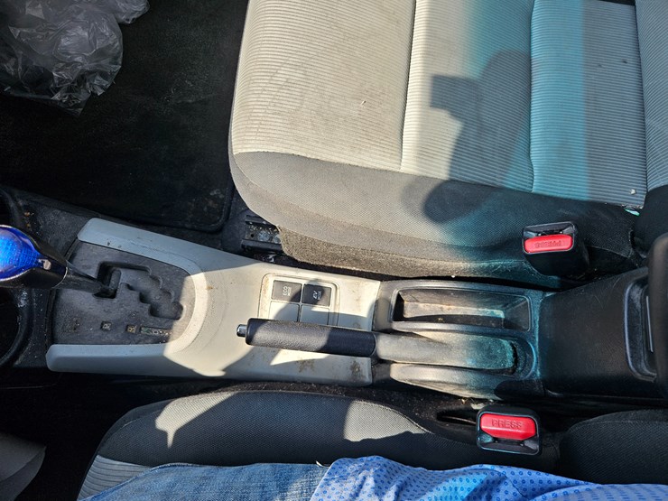 #16993-•-2012-toyota-prius-c-passenger-car-image-33