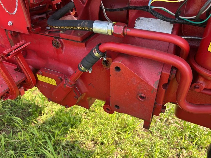 farmall-340-image-32