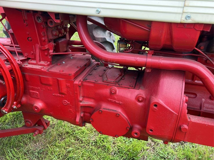 farmall-560-image-28