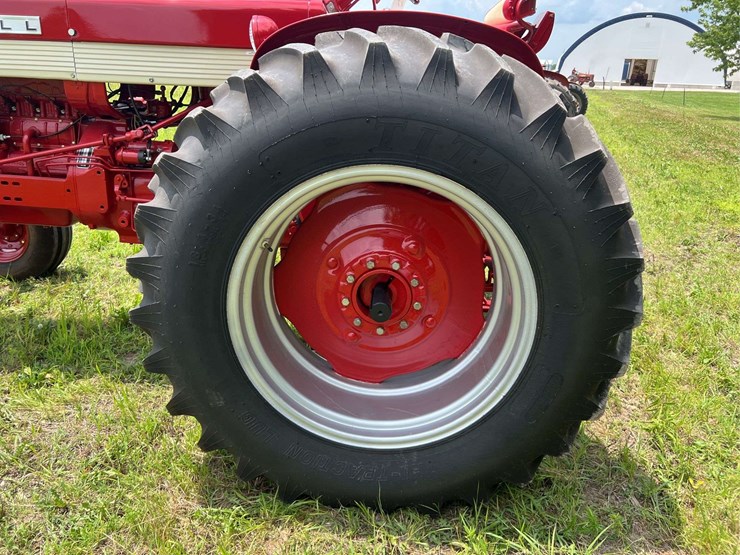 farmall-560-lp-image-78