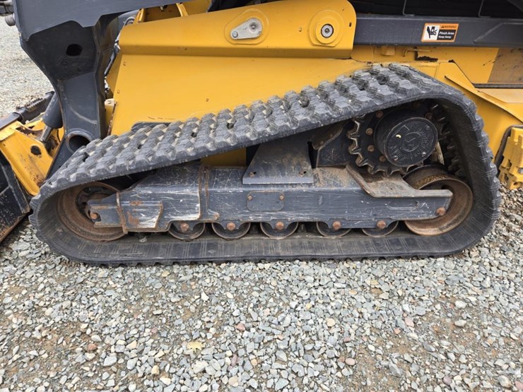 2022-deere-333g-image-59