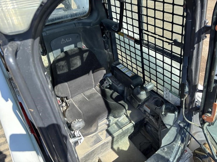 2022-bobcat-s850-image-27