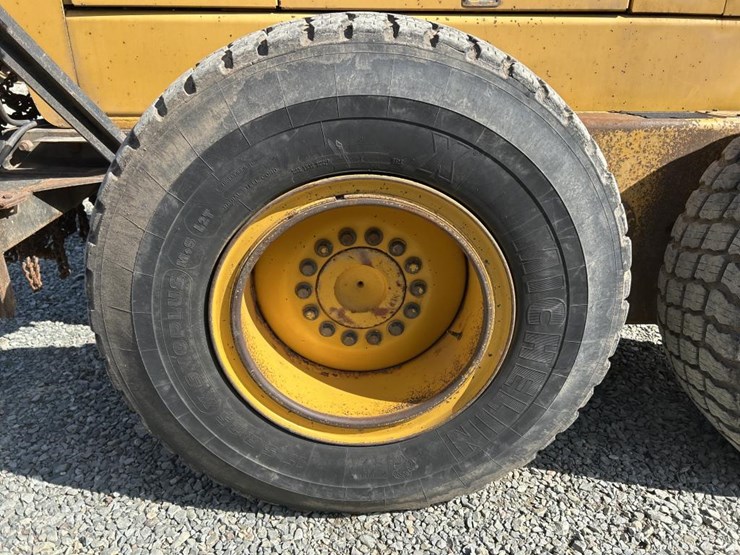 deere-770bh-image-110