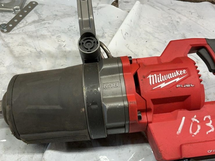 #103-•-milwaukee-1”-d-handle-high-torque-impact-wrench-image-10