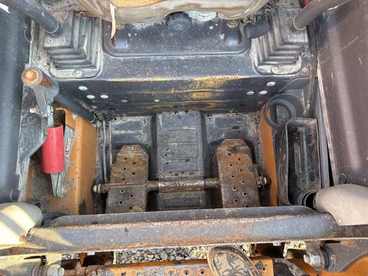 2015-case-sv250-image-43