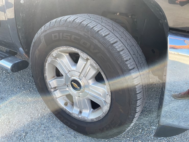 #1012-•-2012-chevy-silverado-1500-extended-cab-pickup-truck-image-15