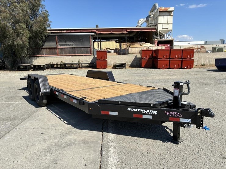 2026-southland-lbat8-t/a-tilt-deck-trailer-image-2