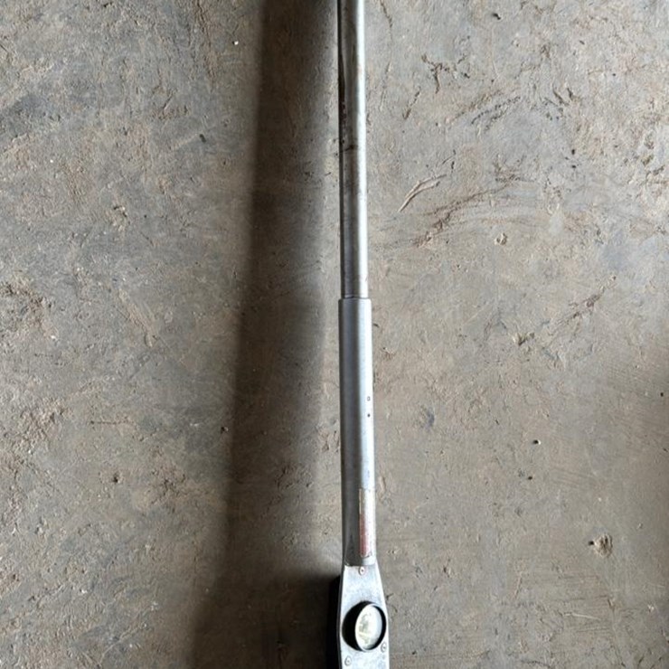 #153 • 3/4”drive 600lbs SnapOn Tork Wrench