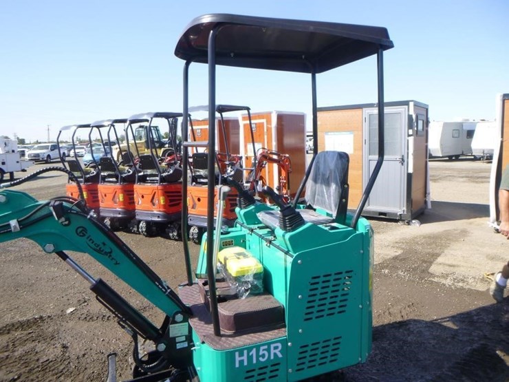 2025-agt-h15r-hydraulic-excavator-image-18