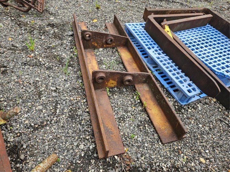 #2066-•-pallet-forks-image-7