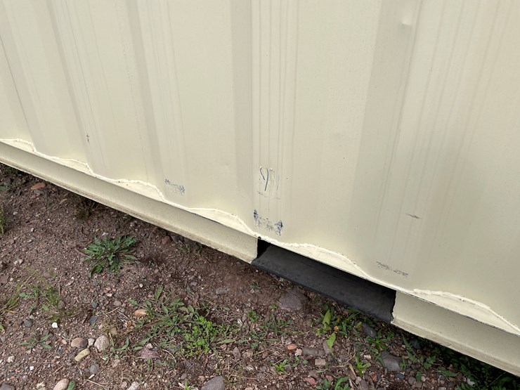 #8110-•-20'-standard-height-shipping-container-image-6