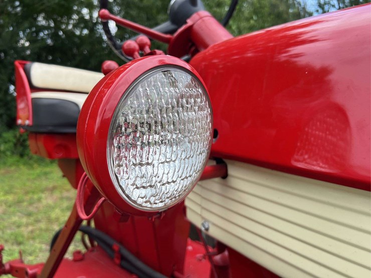 farmall-560-diesel-image-34