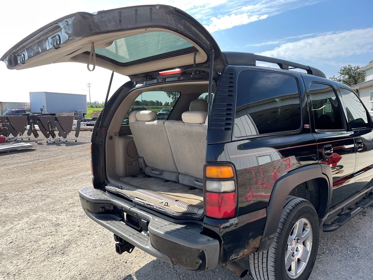 #1020-•-2005-chevy-tahoe-4x4-suv-(has-wi-title)-image-26