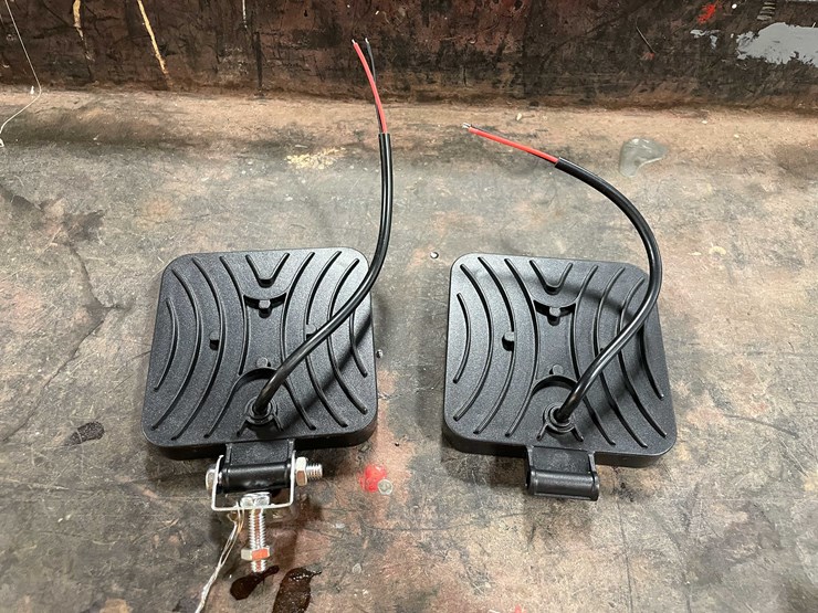 #5547-•-(2)-led-work-lights,-3.5"-square,-12/24vdc-(pr10)-image-4