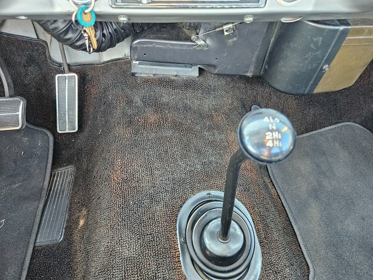 1972-chevrolet-c10-image-43