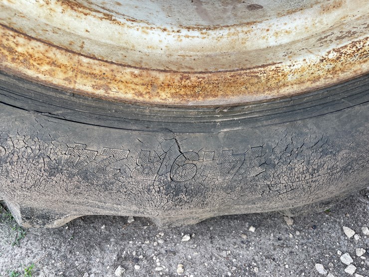 ford-7710-image-11