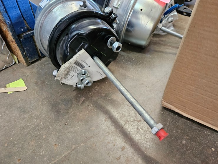 #21180-•-semi-brakes-image-5